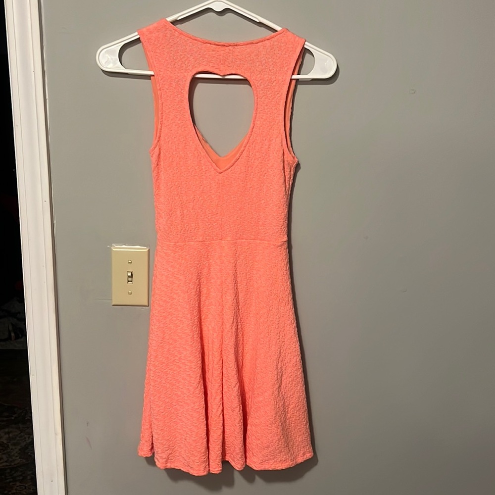 La hearts pink dress